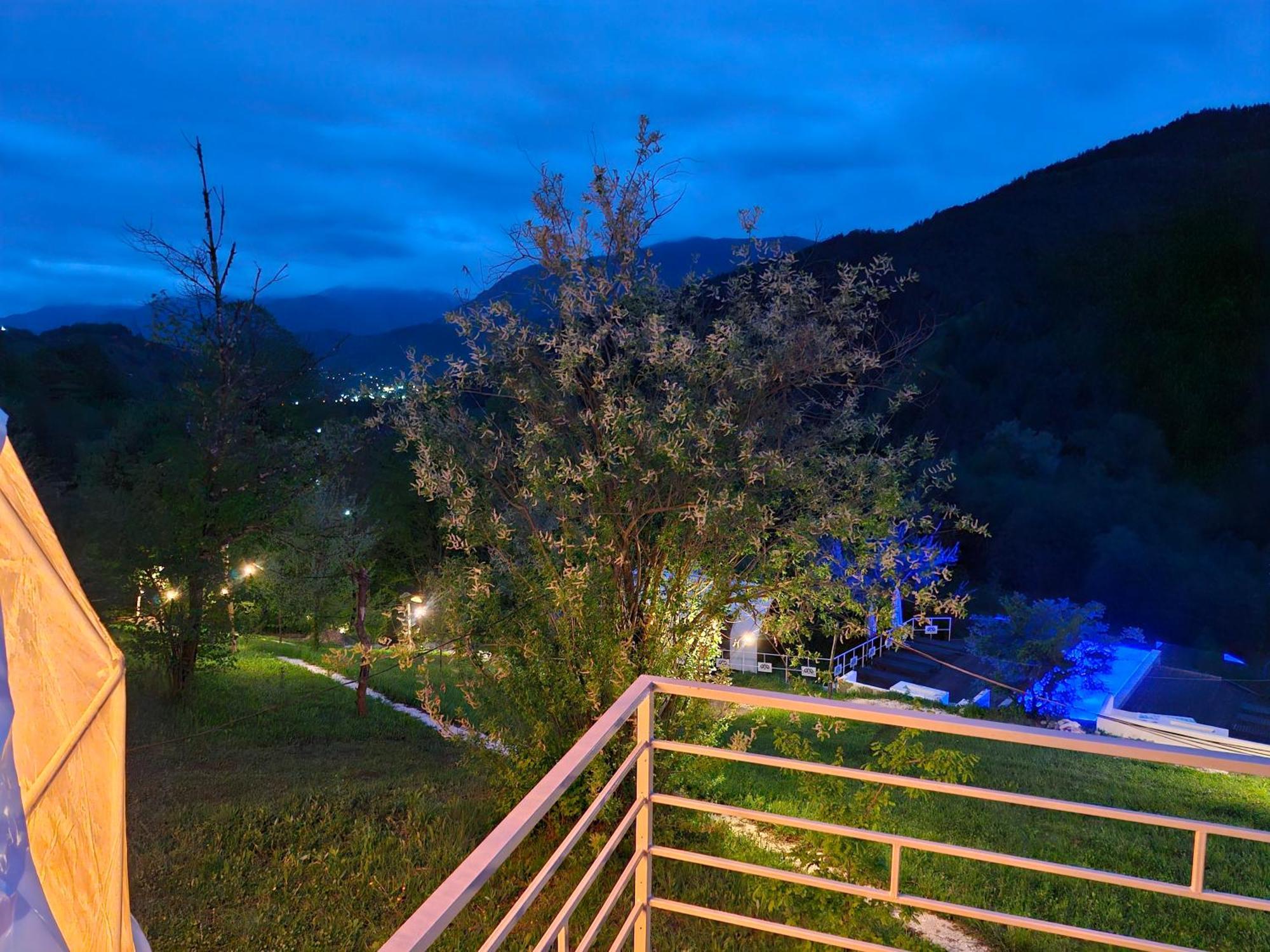 Hotel Glamping Georgia Krikhi Ambrolauri Exterior foto