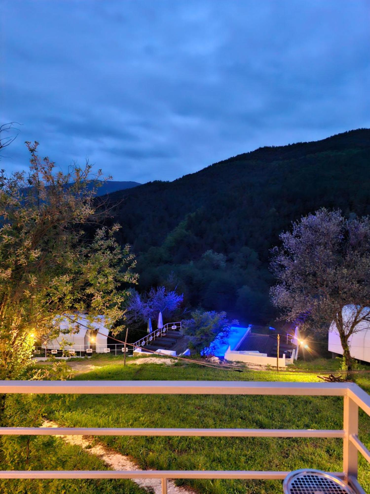 Hotel Glamping Georgia Krikhi Ambrolauri Exterior foto